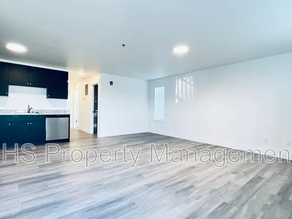 485 S 38th Ave, West Richland, WA