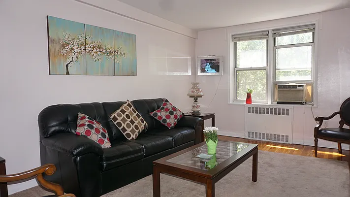 Sold by Coldwell Banker Signature Properties | media 7