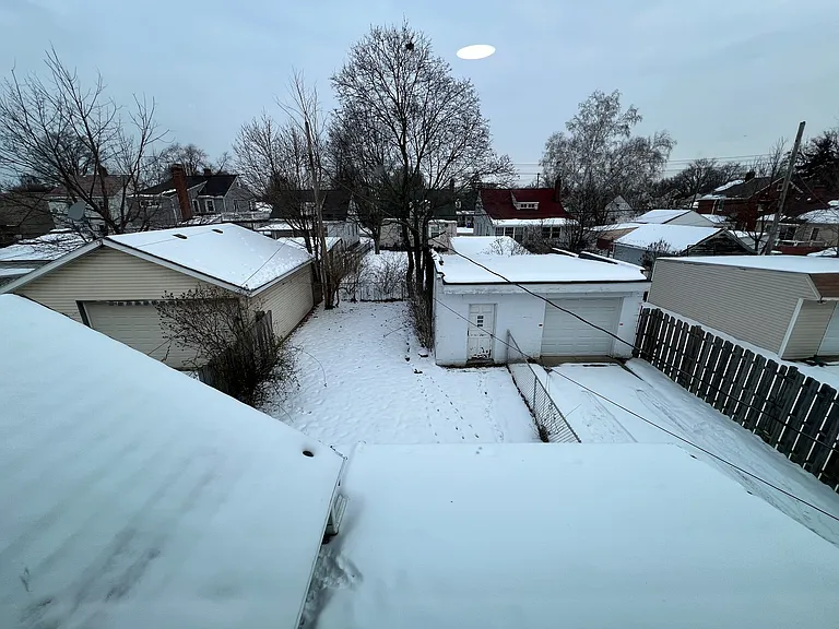 13440 Courtland Ave — Photo 12