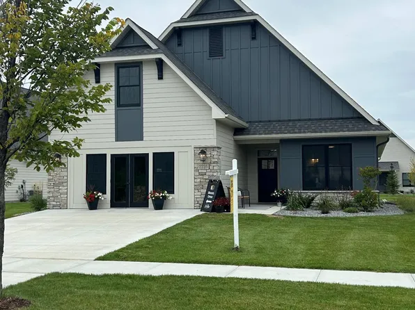 2225 Sharon Ln, Hudson, WI 54016