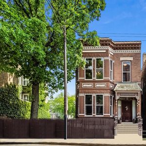 2249 W Belmont Ave, Chicago, IL, 60618