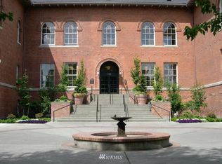 1401 5th Ave W APT 204, Seattle, WA 98119