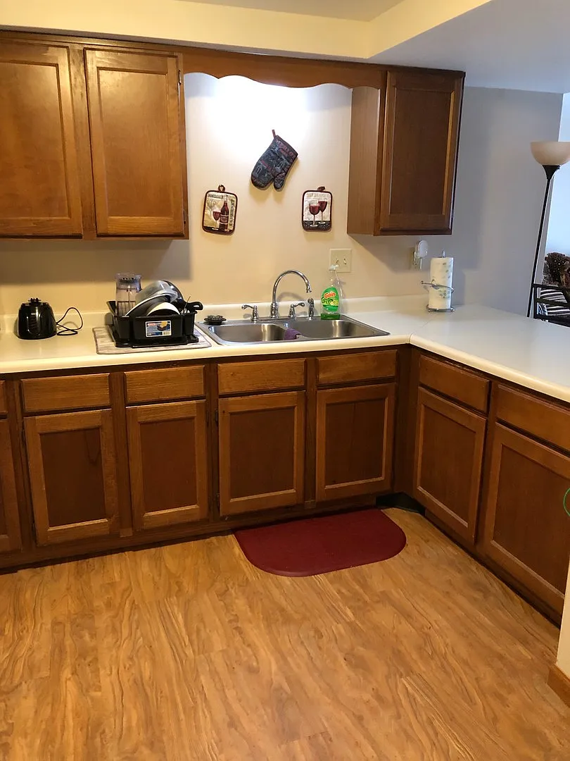 Orchard Apartments — Photo 3
