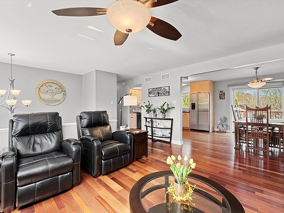 3rd image of 10417 Winter Park Dr
