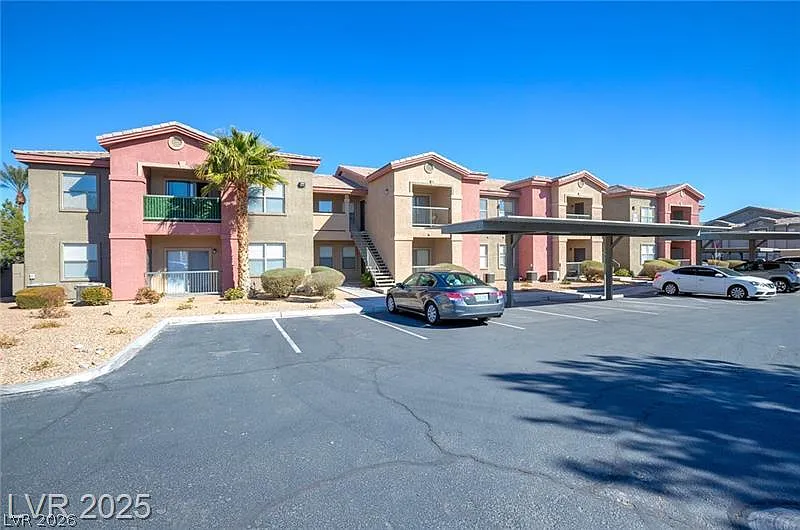 1 bed, 1.0 bath, 783 sqft, $1,400 — Photo 2