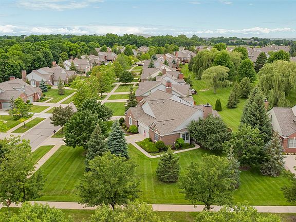 5th image of 44562 Aspen Ridge Dr