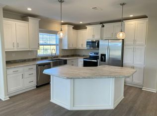 34856 Robins Song Rd, Zephyrhills, FL 33541