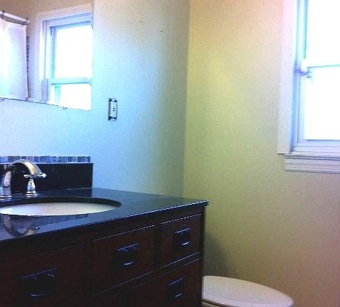 5th image of 99 Ashford Dr