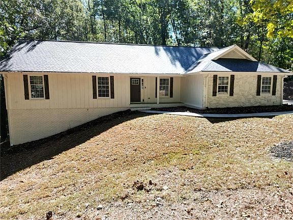 3rd image of 610 Pine Grove Rd