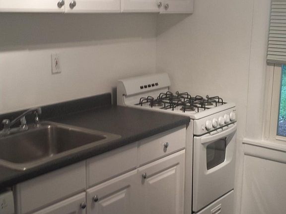 5th image of 54 Brookside Ave #B