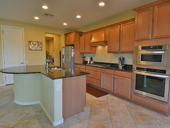 3rd image of 21649 N 38th Pl