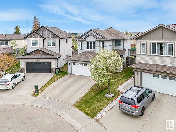 4th image of 1515 36th Ave NW