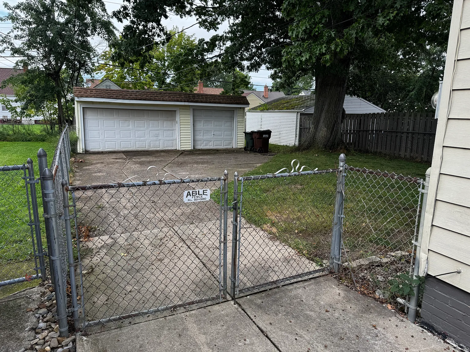 3 bed, 1188 sqft, $1,800 — Photo 2