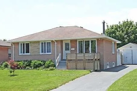 7 Kingsmere Cres Photo 1