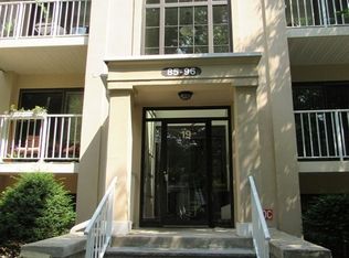 19 Bourbon St APT 93, Peabody, MA 01960