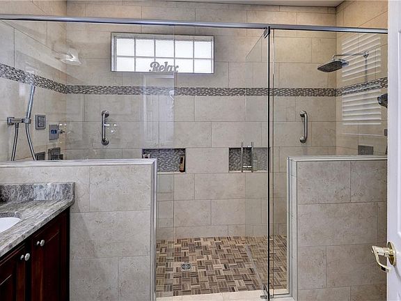 3rd image of 6908 Chancery Ln