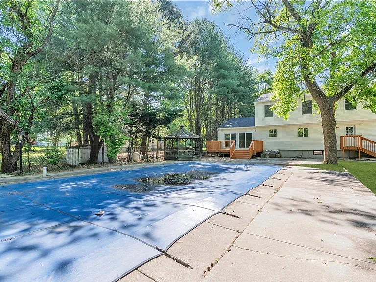 633 Eltone Rd — Photo 55