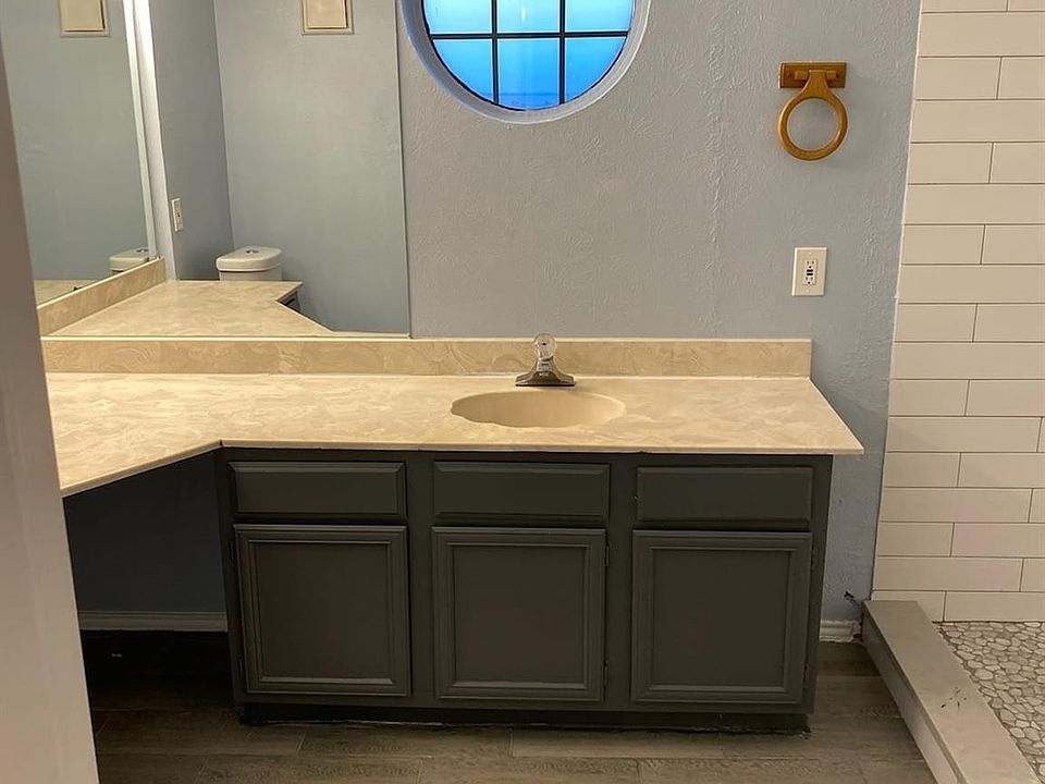 Faulkner Point Centre Point Condominiums 6010 Marvin Loving Dr