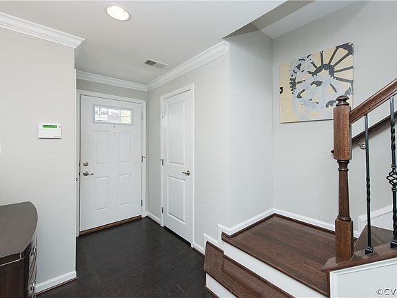 4th image of 610 Lenten Rose Ln #D-a