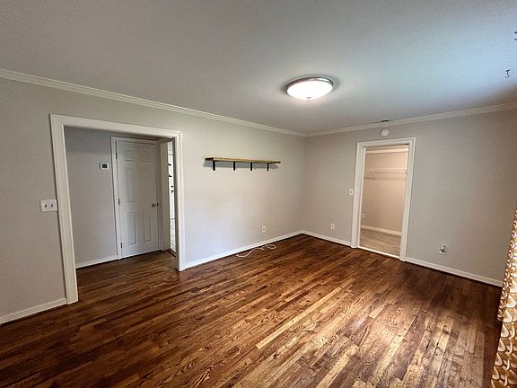 4th image of 100 N Chatham Dr