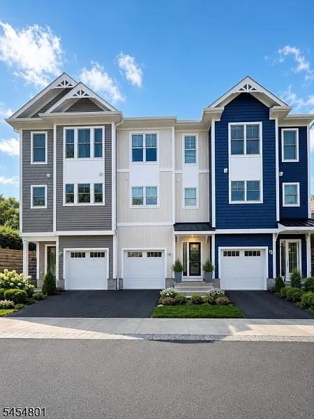 3 bed, 3.5 bath, 2349 sqft, $4,500 — Photo 2