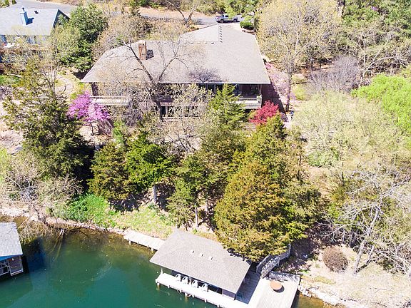3rd image of 61 Portsmouth Dr
