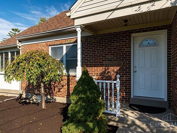 3rd image of 3286 Sunnyside Dr