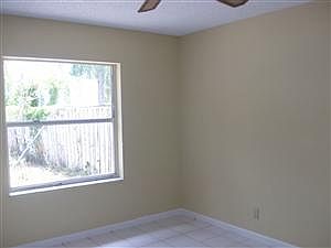 4th image of 4920 SW 23rd St