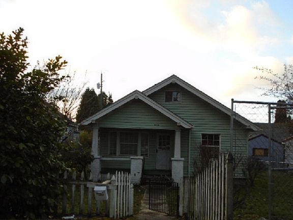 2nd image of 5916 S Alder St