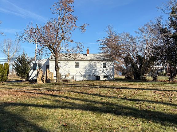 3rd image of 513 Mantua Blvd