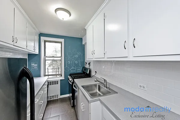 Sold by Moda Realty | media 20