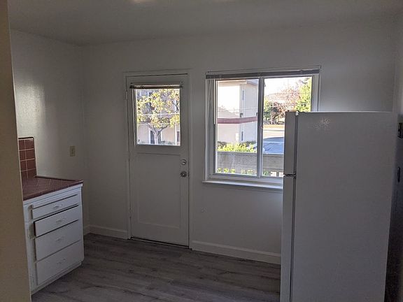 4th image of 475 Dover Way APT 17