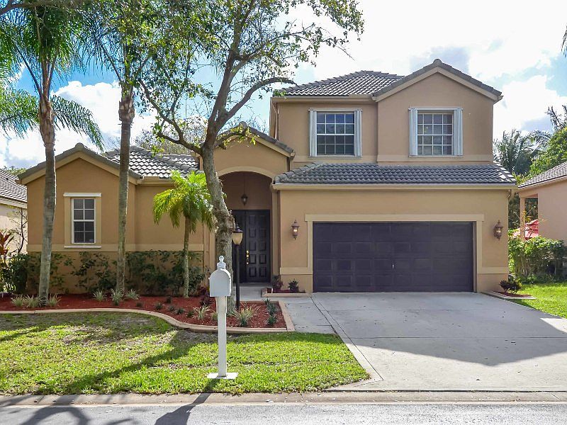 1st image of 6632 NW 78th Dr