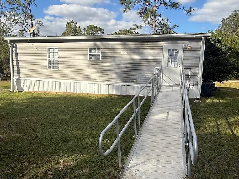 1st image of 664 SW Legion Dr