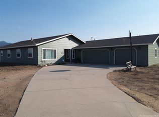 20872 Oak Knoll Dr, Tehachapi, CA 93561