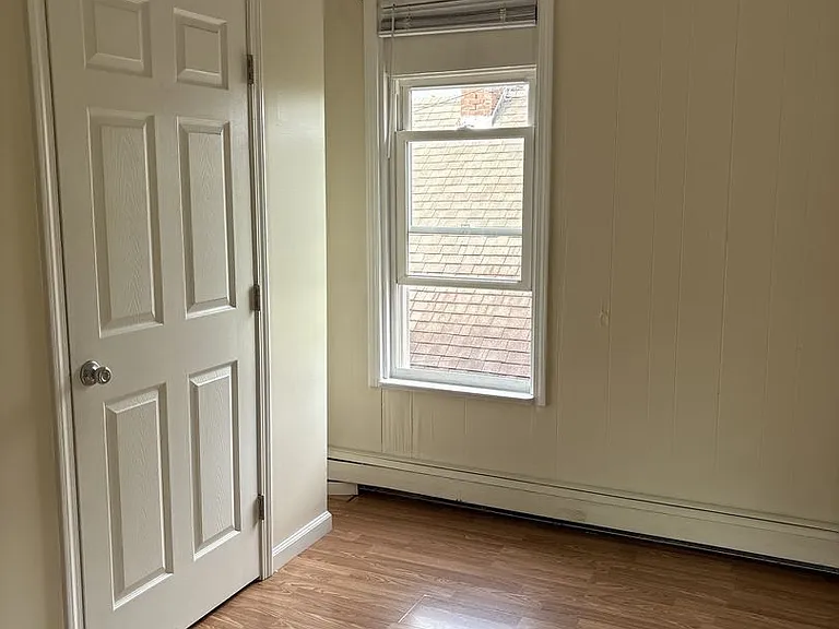332 Stewart St — Photo 10
