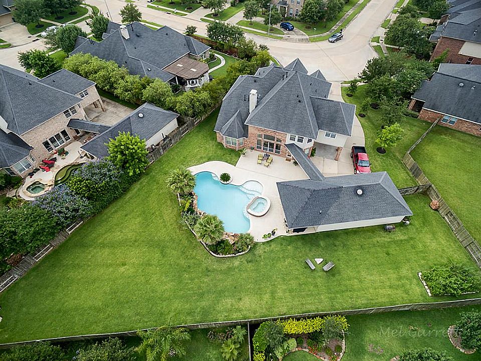 1st image of 28226 Longspur Dr