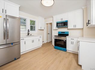 9 Greenbush Drive, Poughkeepsie, NY 12601