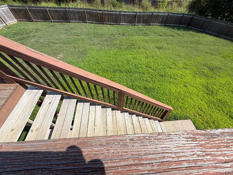 135 Lyle Curtis Cir — Photo 22