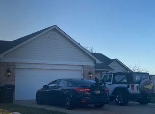 17 Concord Trail Dr, Saint Peters, MO 63376