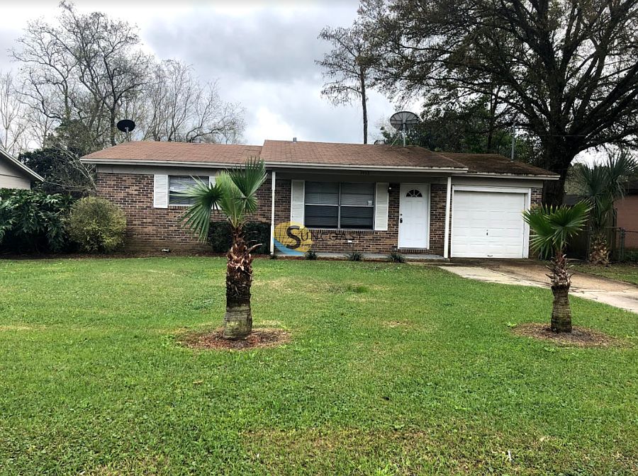 1st image of 7438 Jade Dr N