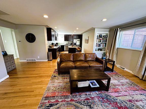 4th image of 8680 Calvin Dr
