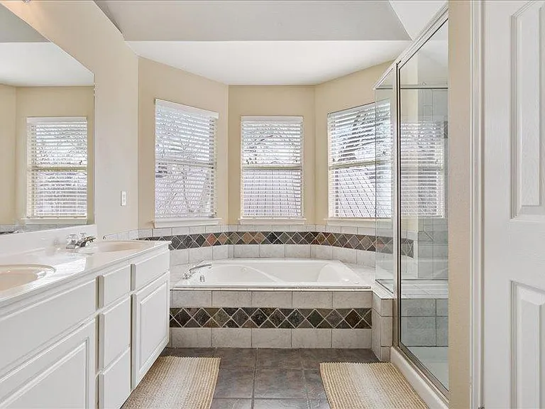 1205 S Main St — Photo 23