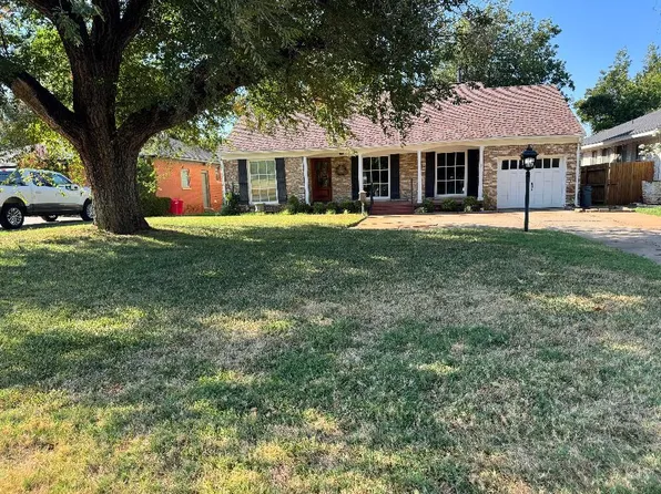 (undisclosed Address), Nichols Hills, OK 73116