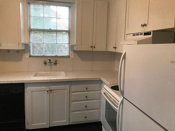 4th image of 1864 E Sunnyside Ave