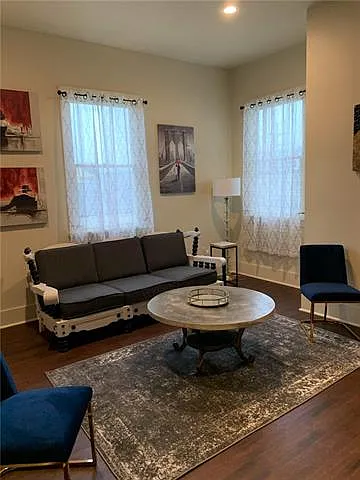 2 bed, 1.0 bath, 750 sqft, $1,500 — Photo 2