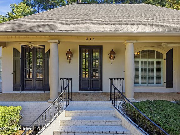 2nd image of 436 Ridge Cir