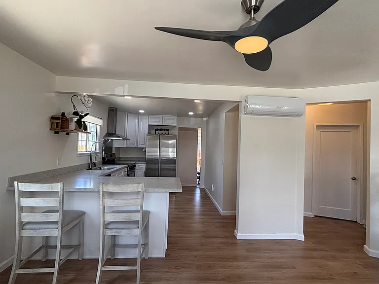 115 Comstock Dr — Photo 4