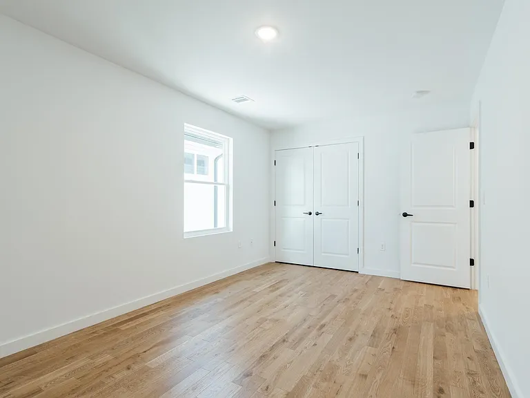 746 Seaport Dr #2 — Photo 30