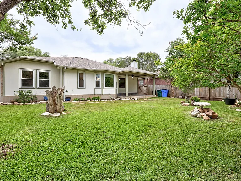 1617 Abbey Ln — Photo 30